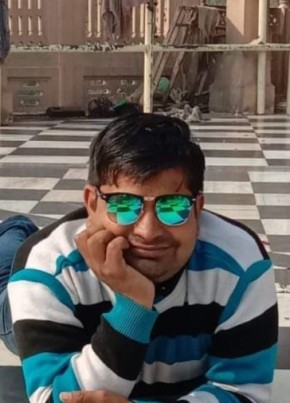 Manish Sahu, 31, India, Delhi