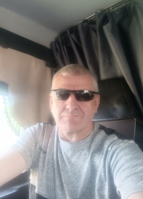 Валерий из Таганрога 47 лет