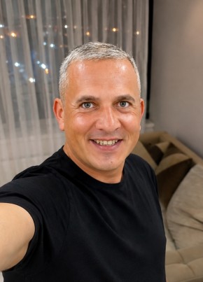 Михаил из თბილისი 32 года