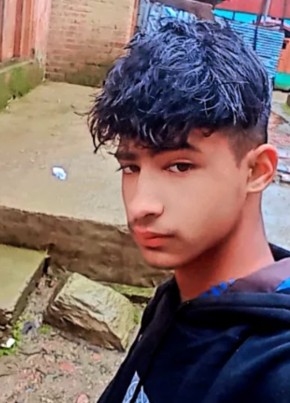 Rayees, 20, India, Srinagar (Jammu and Kashmir)
