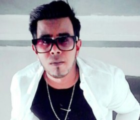 Ibney, 35, Port Louis