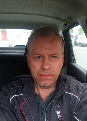 Анатолий из Санкт-Петербурга 52 года