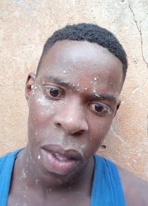 Drayton, 18, Uganda, Kampala