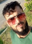 Mhmod, 29, Beirut