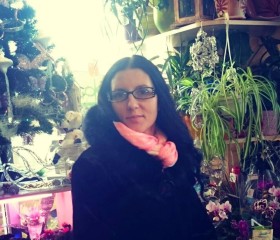 Yana, 33, Saint Petersburg