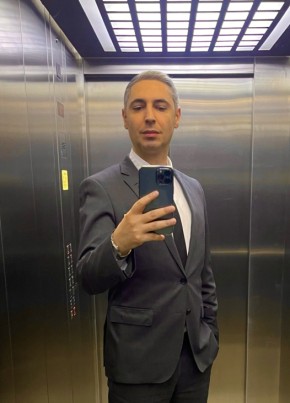Грант из Երեվան 35 лет