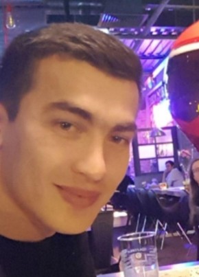 Руслан из Ижевска 33 года