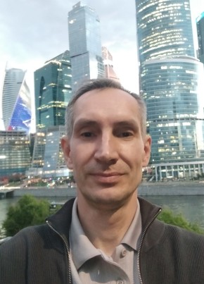 Олег из Геленджика 46 лет