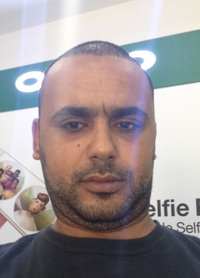 Saif, 38, People’s Democratic Republic of Algeria, Annaba