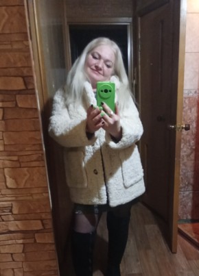 Elena, 48, Russia, Pskov