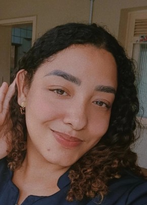 Maria Andrade из Linhares 25 лет
