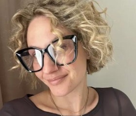 Larisa, 30, Dresden