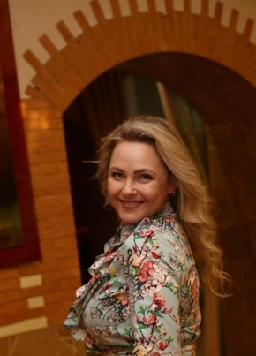 Алена, 43, Россия, Москва