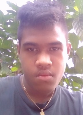 Edward, 20, Federated States of Micronesia, Palikir