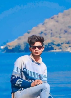 Hemu Kalasua из New Delhi 22 года