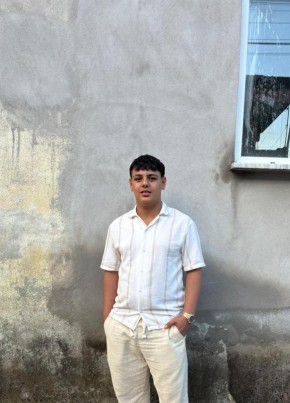 EMRE из Ankara 20 лет