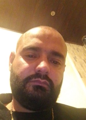 ali, 32, Lebanon, Zahle