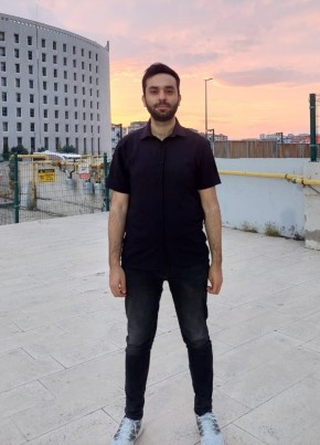 Ahmet Oğuz, 25, Romania, Bucharest