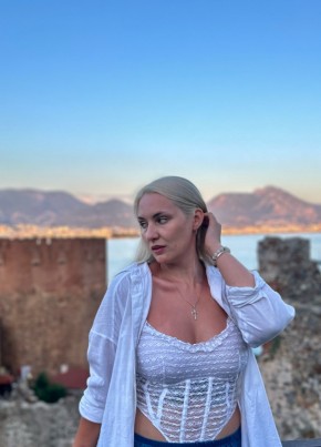 Анна из Новосибирска 32 года