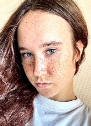 Полина из Омска 18 лет
