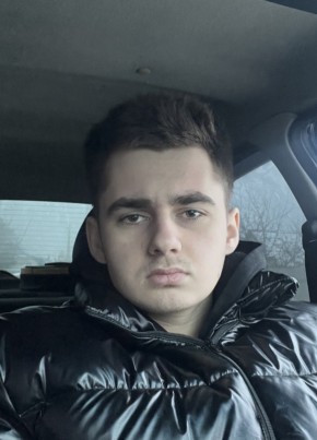 Роман из Смоленска 20 лет