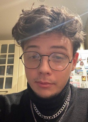 Maksim, 22, Russia, Moscow