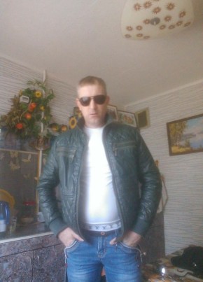 Александр, 47, Россия, Николаевск