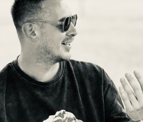 Konstantin, 35, Ravels