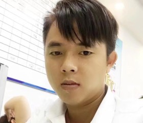 西贡大蕉, 28 лет, 百合