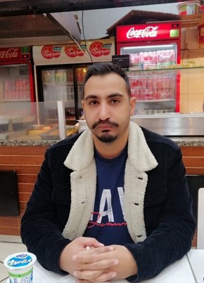 Osman Kaplan, 37, Romania, București