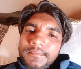 Meaae, 20, Tandlianwala