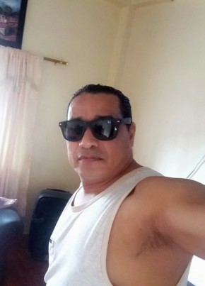 Alex Julián Rapa, 50, República del Ecuador, Guayaquil