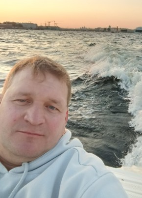 Рафаэль из Казани 44 года