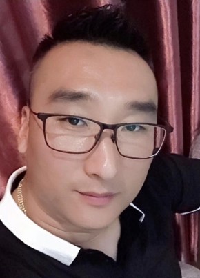Gggfhjjggg, 37, 中华人民共和国, 濮阳城关镇
