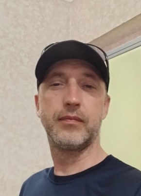 Максим из Балаково 44 года