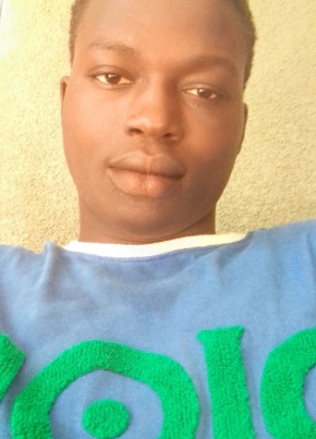 Jonas, 20, République de Côte d’Ivoire, Bouaké