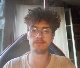 Romain, 27, Quaregnon