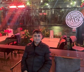 Alex, 30, City of London