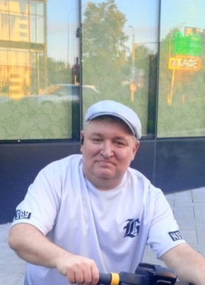 Дмитрий из Москвы 51 год