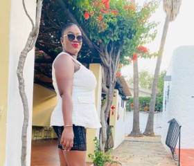 Selly, 34, Windhoek