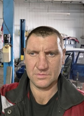 Дмитрий из Монино 42 года