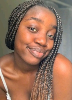 Solange из Lomé 21 год