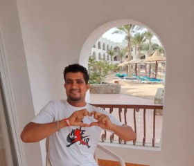 ali, 36, Luxor