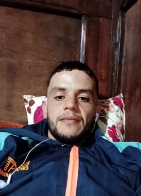 Imad, 31, People’s Democratic Republic of Algeria, Oran