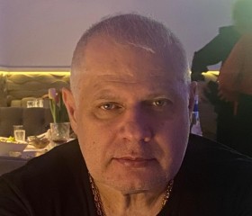 oleg, 56, Moscow