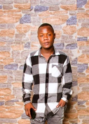 Frank, 24, Zambia, Chipata