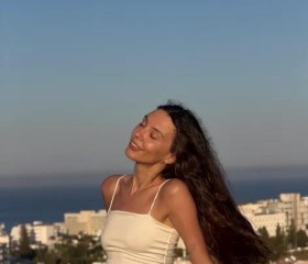 Ella, 30, Berlin