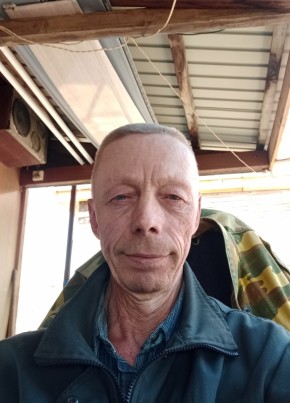 Олег, 57, Россия, Черниговка