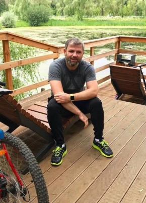 Вячеслав из Москвы 46 лет