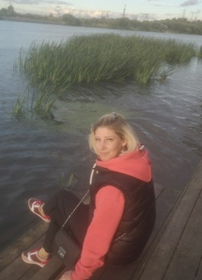 Иришка, 37, Россия, Москва